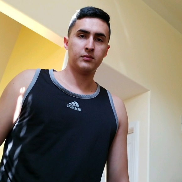 Profile Picture of Jocelyn Lizardi (@jlizardj18) on Poshmark