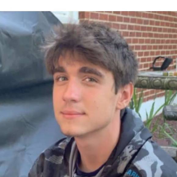 Profile Picture of Michael Rothbort (@michaelrothbort) on Poshmark