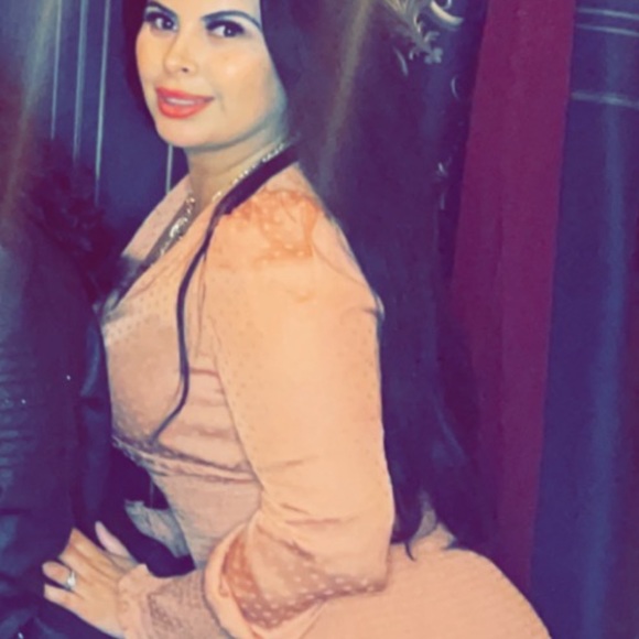 Profile Picture of Andrea Chavez (@andreachavez556) on Poshmark