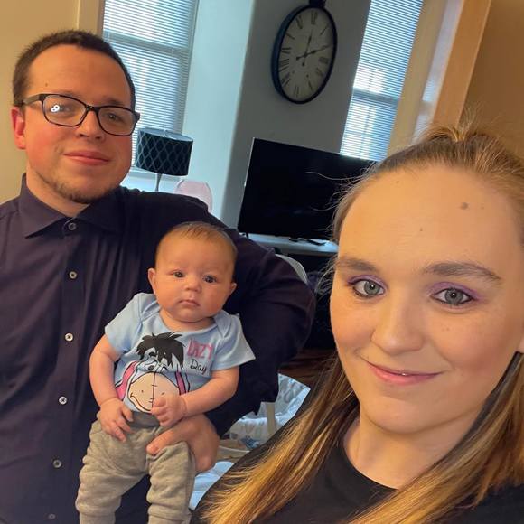 Profile Picture of Alexia Pettit (@lexi112893) on Poshmark