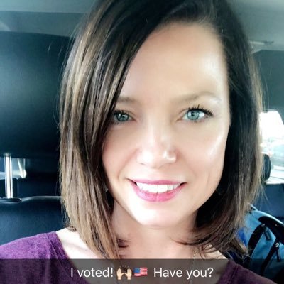 Profile Picture of Christina Stumbaugh (@queenie_fied) on Twitter