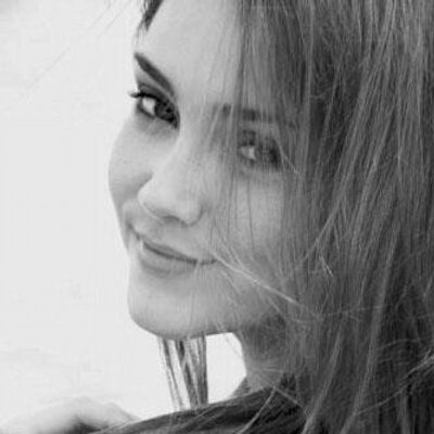 Profile Picture of Farah Omar (@farahomar13) on Twitter