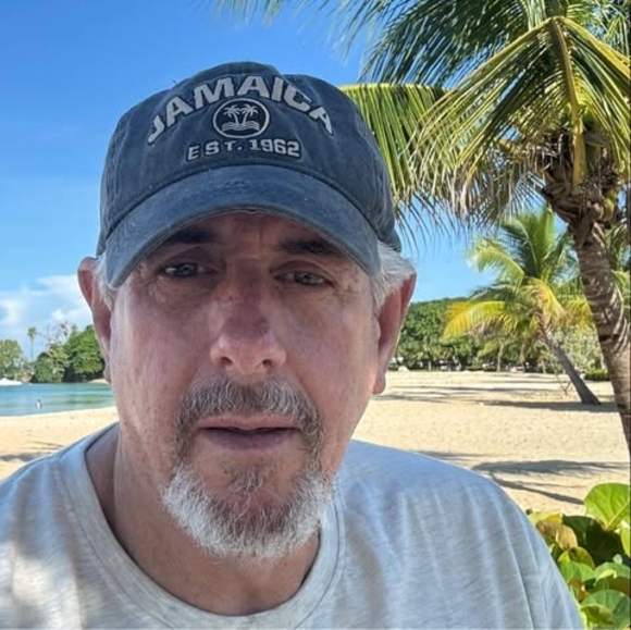 Profile Picture of Robert dee Threadgill (@struglnpokerpro) on Poshmark