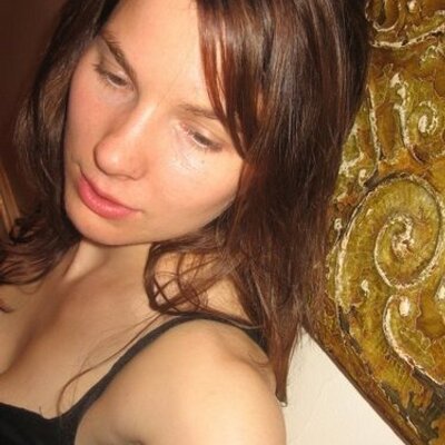 Profile Picture of Ariadne Goodman (@ariadnesthreads) on Twitter