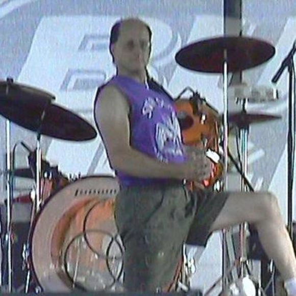 Profile Picture of Dan Mutchler (@danmutchler) on Poshmark