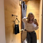 Profile Picture of Heidi Craig (@Heidi-Craig) on Facebook