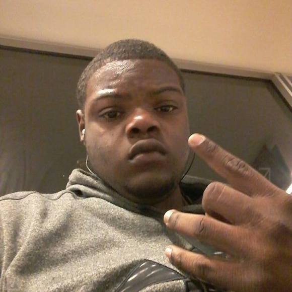 Profile Picture of Johnny Maybach (@jbraxton35) on Poshmark