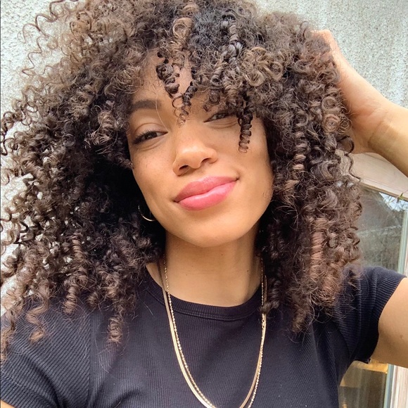 Profile Picture of Kalle Maclennan (@kallemaclennan) on Poshmark