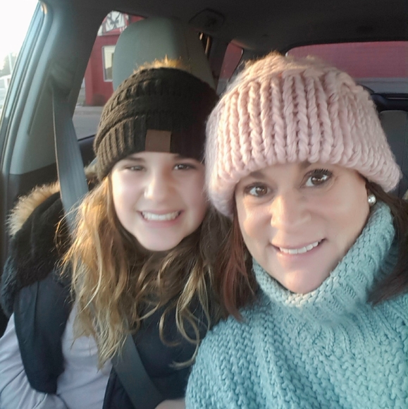 Profile Picture of Deb Janusheske (@best_boutique) on Poshmark