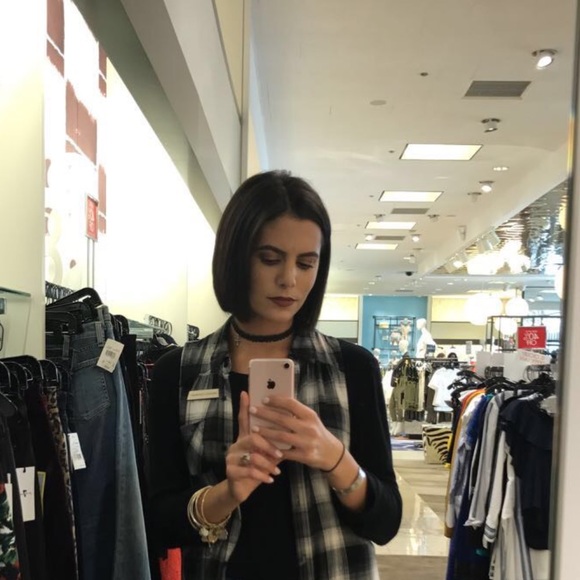 Profile Picture of Amanda Gasinski (@agasinski) on Poshmark