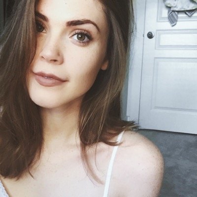 Profile Picture of Julia Sims (@julia_sims) on Twitter