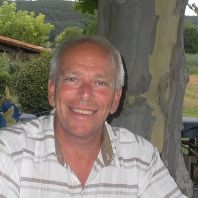 Profile Picture of Paul Abbott (@PaulBottreaux) on Twitter