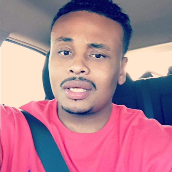 Profile Picture of Jimmy Ellington (@jimmyellington) on Poshmark