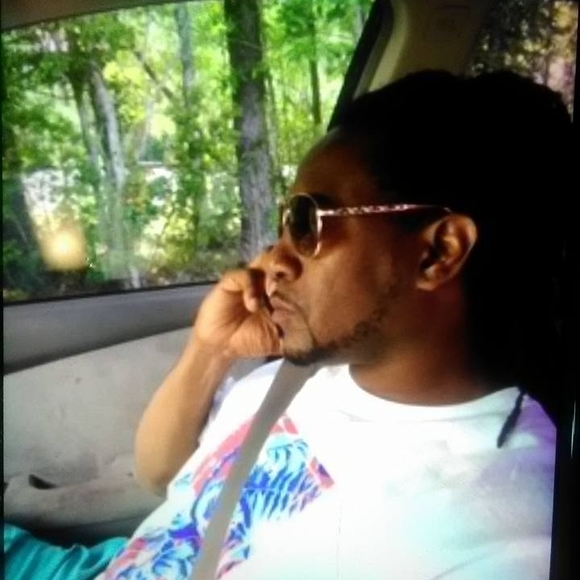 Profile Picture of Wayne Bo (@toryj2023) on Poshmark