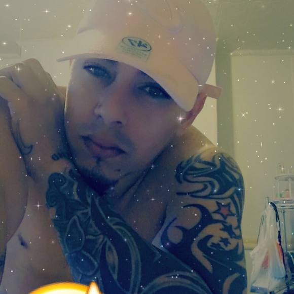 Profile Picture of Santiago Chilin (@santiagochilin) on Poshmark