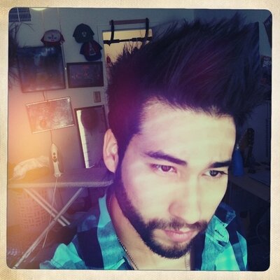 Profile Picture of Joe Esquivel (@xurfavweaponx) on Twitter