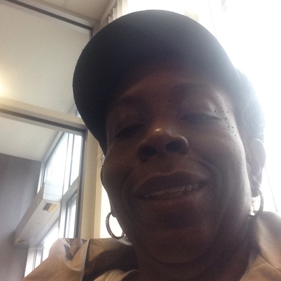 Profile Picture of Jacque Mitchell (@jacque1103) on Poshmark