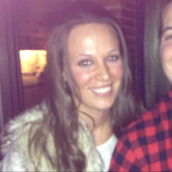 Profile Picture of Hannah Uhlenbrock (@huey4571) on Poshmark