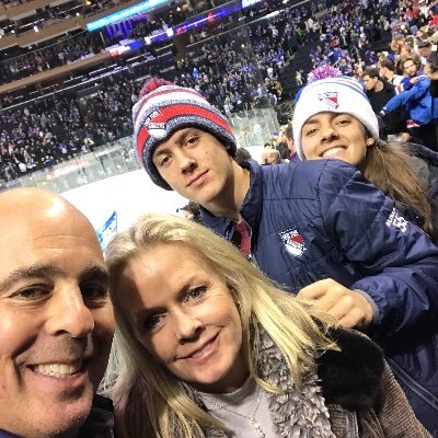 Profile Picture of Stephen Nicholas (@snicho55) on Twitter