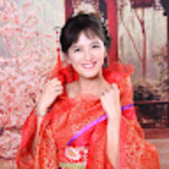 Profile Picture of Eunice Santoso (@e_santoso) on Poshmark