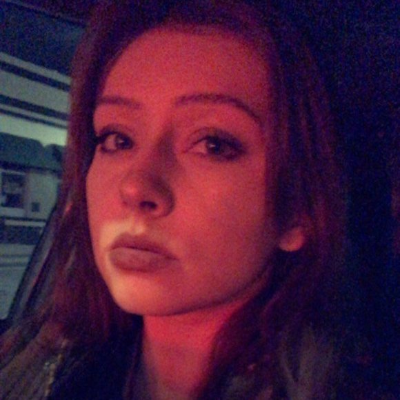 Profile Picture of Hannah Sharpston (@hls0823) on Poshmark