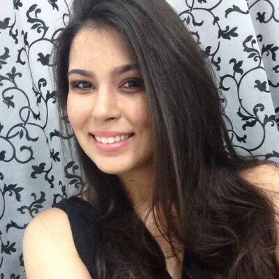 Profile Picture of Maria Clara Araújo (@_claraaraujo) on Twitter