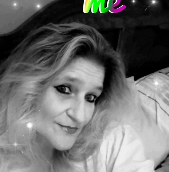 Profile Picture of Michelle Marshall betts (@michellemars977) on Poshmark