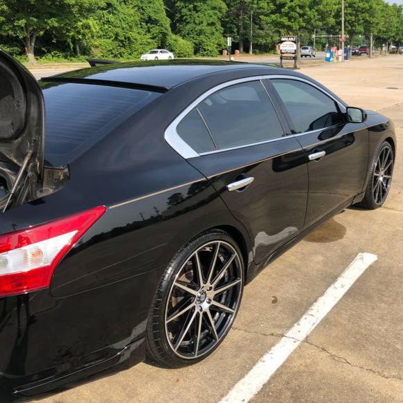 Profile Picture of Jeremy Domingo (@jeremydomingo) on Poshmark