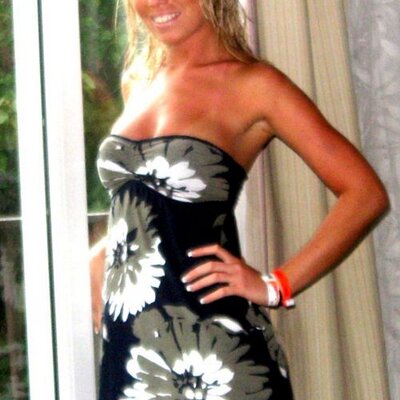 Profile Picture of Alison Colbert (@aemc1029) on Twitter