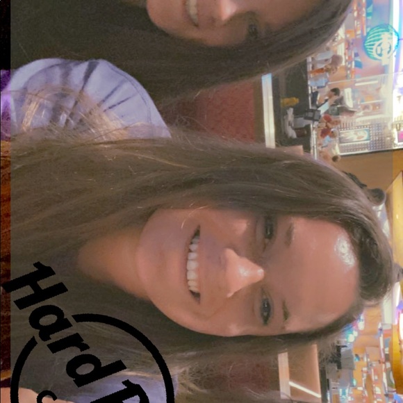 Profile Picture of Chelsi Bailey (@chelsibailey337) on Poshmark