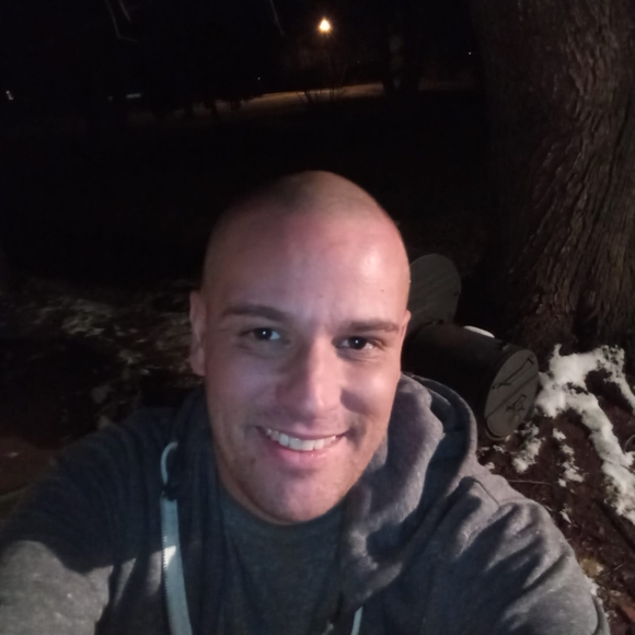 Profile Picture of Gavin Kerr (@gavinkerr) on Poshmark