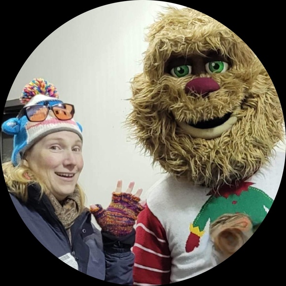 Profile Picture of Kit Vander voort wilson (@kittvvw) on Poshmark