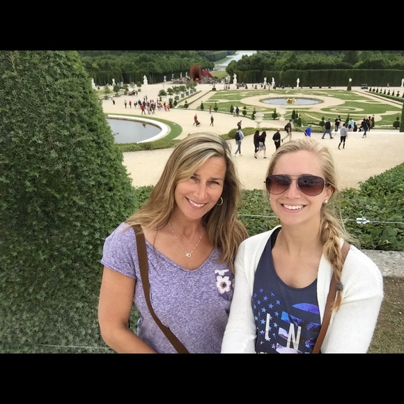 Profile Picture of Denise Kilanowski (@dcbski) on Poshmark