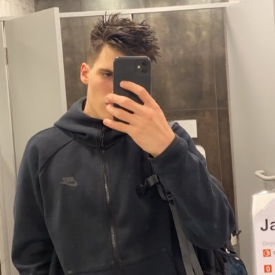 Profile Picture of Simon Vainer (@simon_vainer) on Twitter