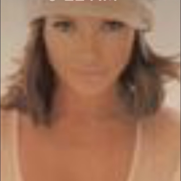 Profile Picture of April Monaco (@pennymon) on Poshmark