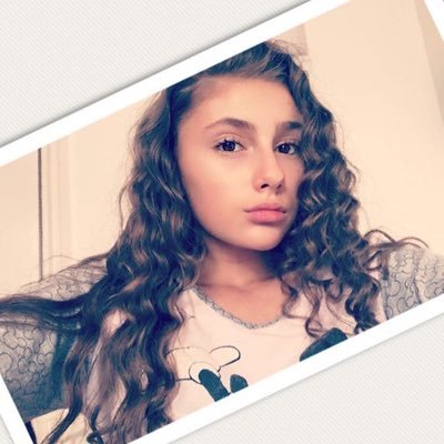 Profile Picture of Carly (@carlycrooks1) on Twitter