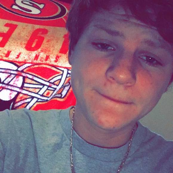 Profile Picture of Aaron Cupelli (@cupelliaaron10) on Poshmark