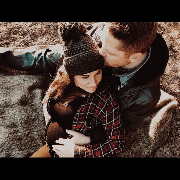 Profile Picture of Amber Froeber (@afroeber) on Poshmark