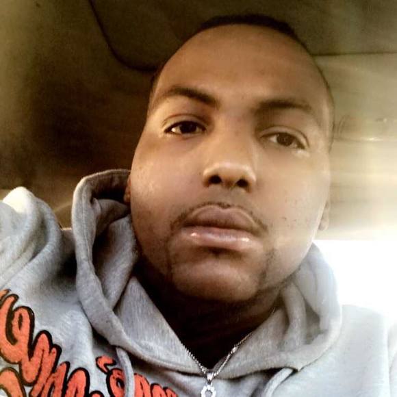 Profile Picture of Steve Moe (@stevemoe071) on Poshmark