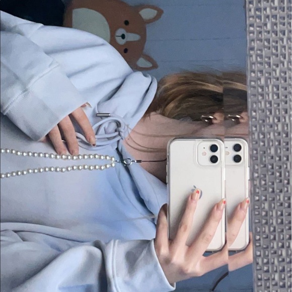 Profile Picture of Leah Tate (@leahtate09) on Poshmark