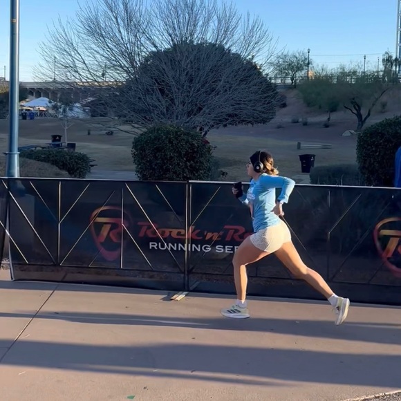 Profile Picture of Giselle Mata (@matag1) on Poshmark