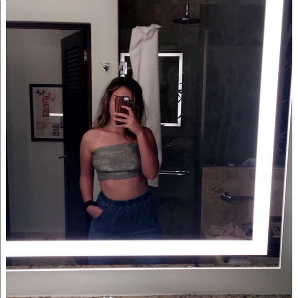 Profile Picture of Joella Layman (@joellla) on Poshmark