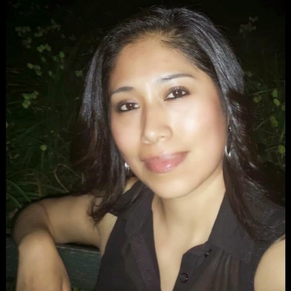 Profile Picture of Banquetes shekinah Shekinah (@carmen0973) on Poshmark