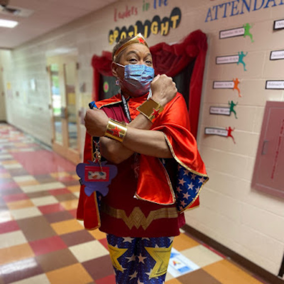 Profile Picture of Paula Gandy (@paulagandy) on Poshmark