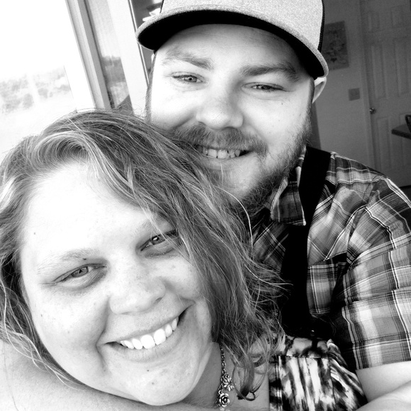 Taryn Braly - Poshmark Profile Picture of Taryn Braly (@soontobesummers) on Poshmark