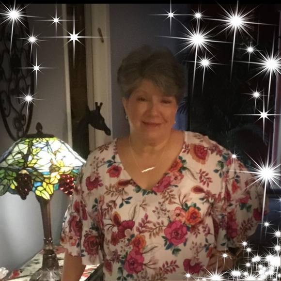 Profile Picture of Haydee Gryzmala (@lilrican55) on Poshmark