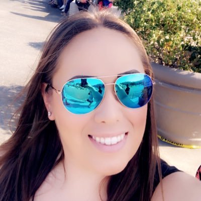 Profile Picture of Amanda Becker (@amanda_bee18) on Twitter