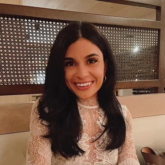 Profile Picture of Julia Benevides (@jkbenevides8) on Poshmark