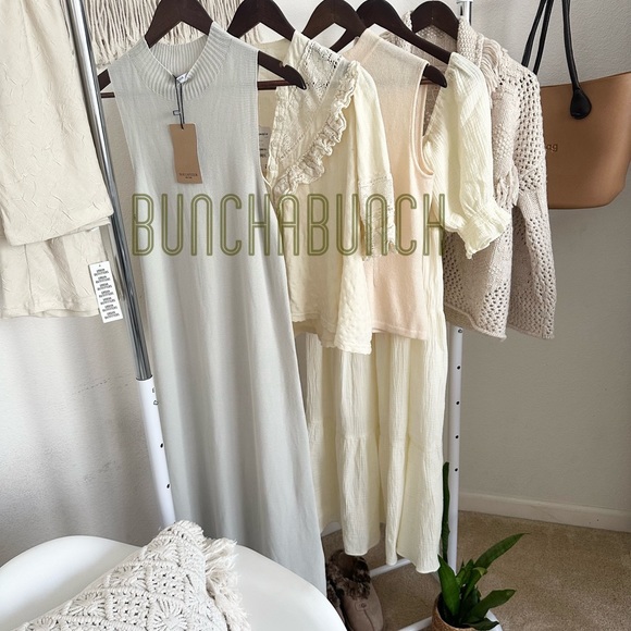 Profile Picture of Bunchabunch Bunchabunch (@lmb28) on Poshmark