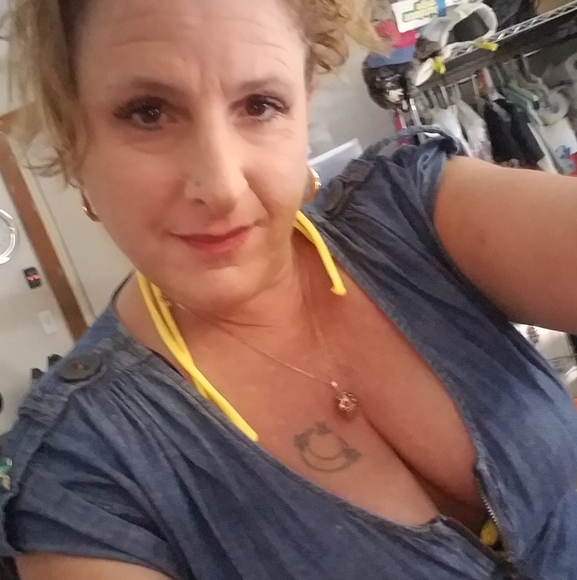 Profile Picture of Debra Barresi-koehler (@debrakoehler69) on Poshmark